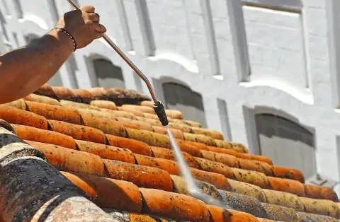 Nettoyage de toitures - Pierrerue